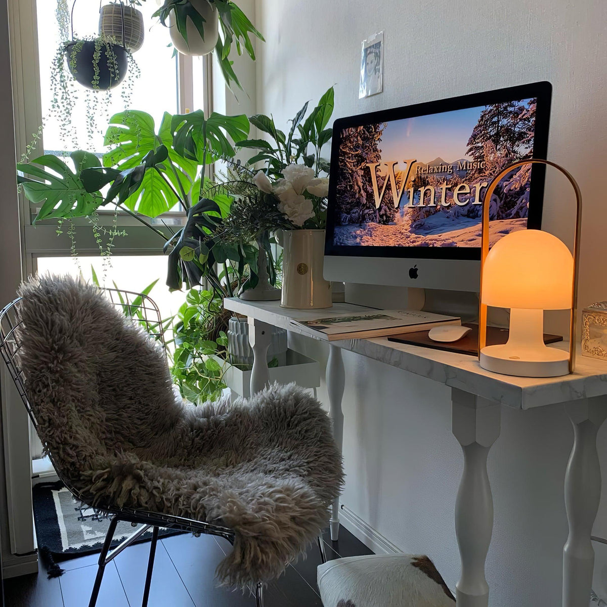 Elaanelle Table Lamp