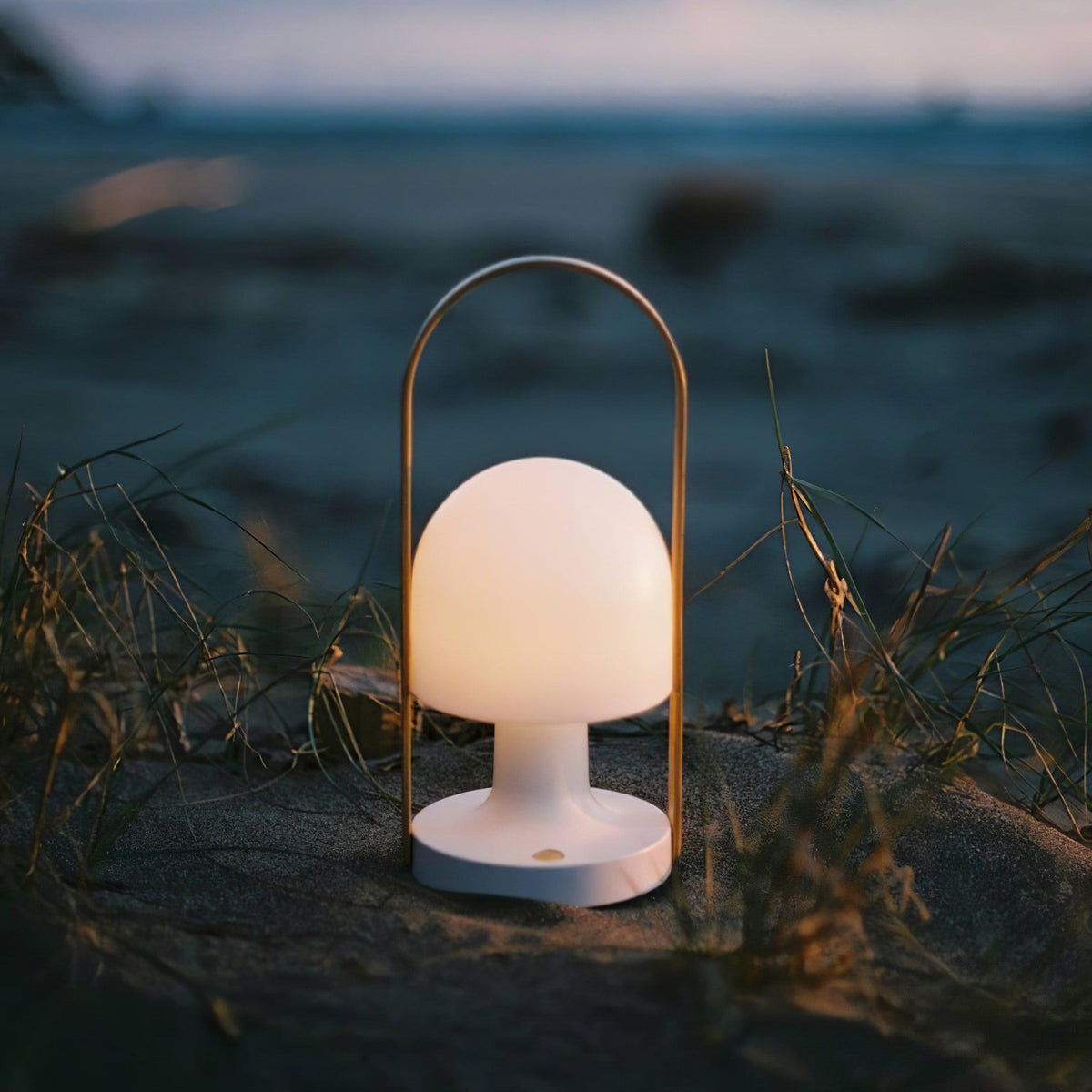 Elaanelle Table Lamp