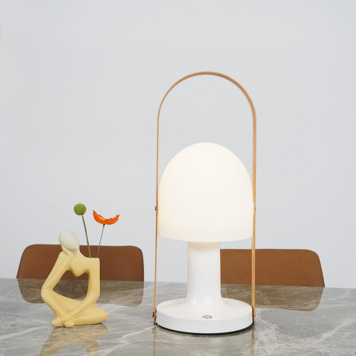 Elaanelle Table Lamp