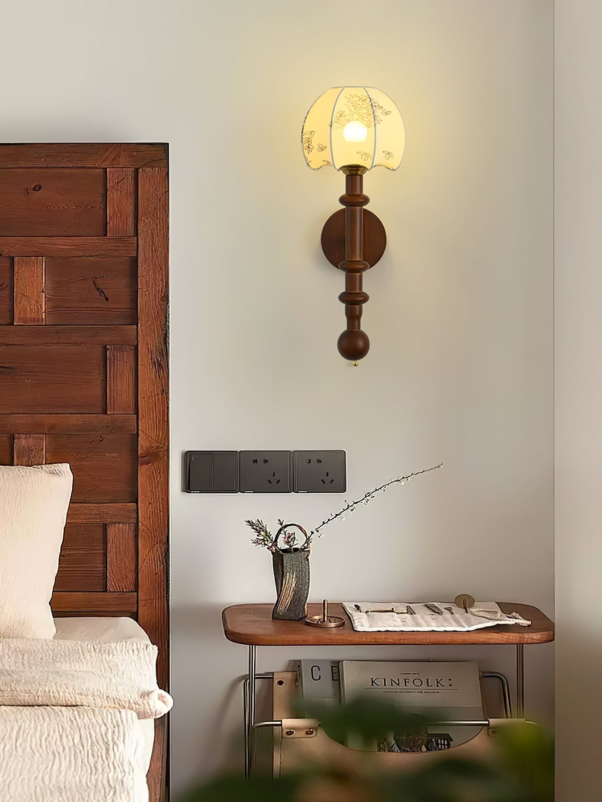 Hilda Roma Elegance Wood Sconce Wall lamp