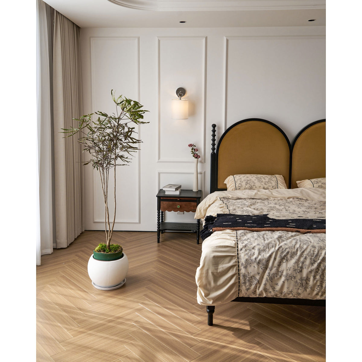 Calenina Wall Lamp