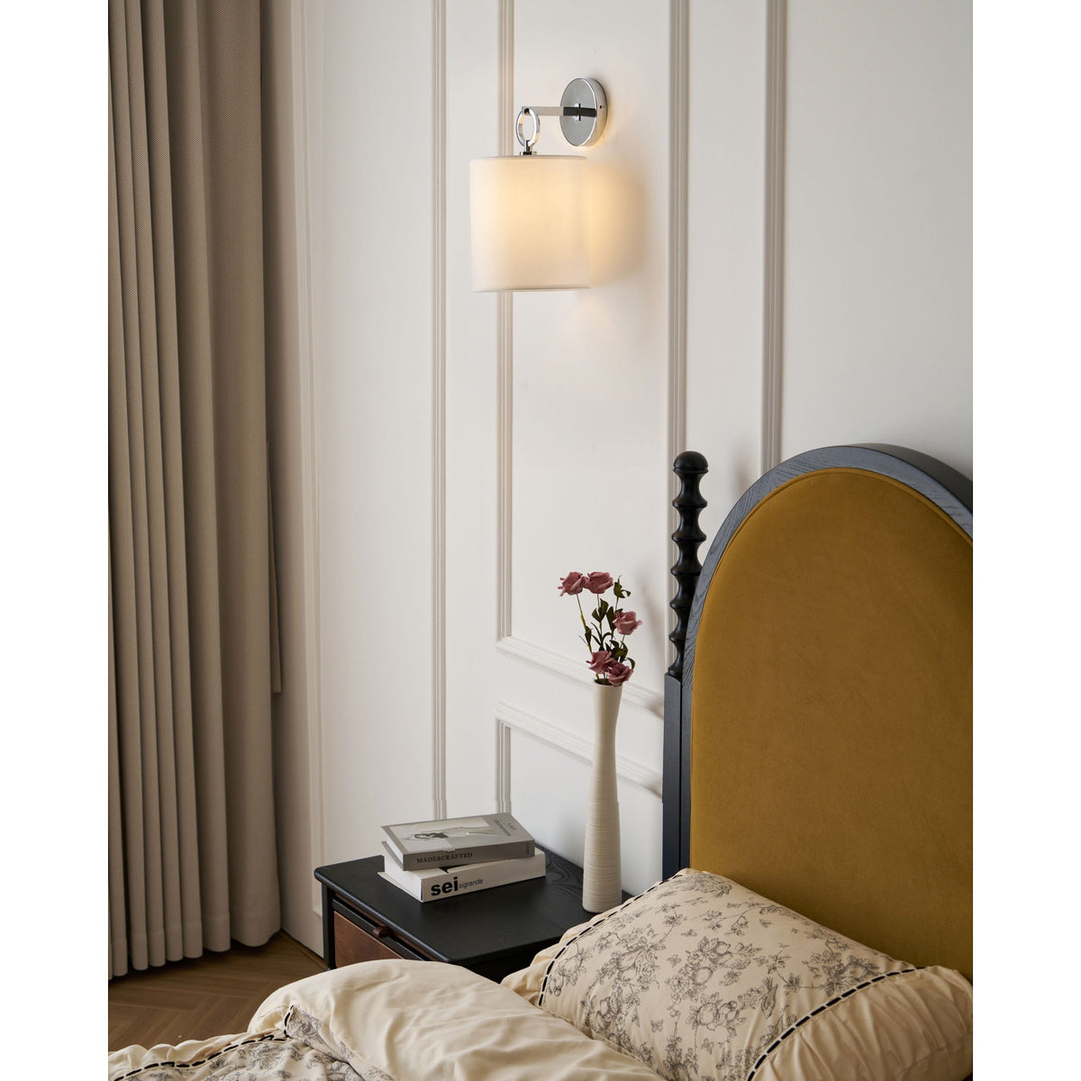 Calenina Wall Lamp