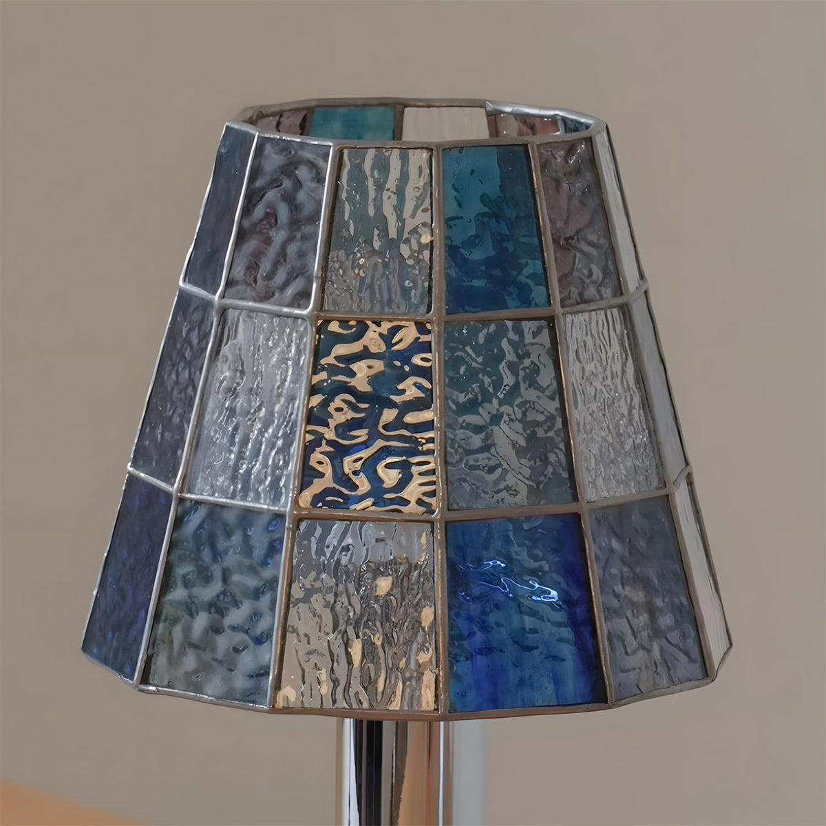 Virauia Table Lamp