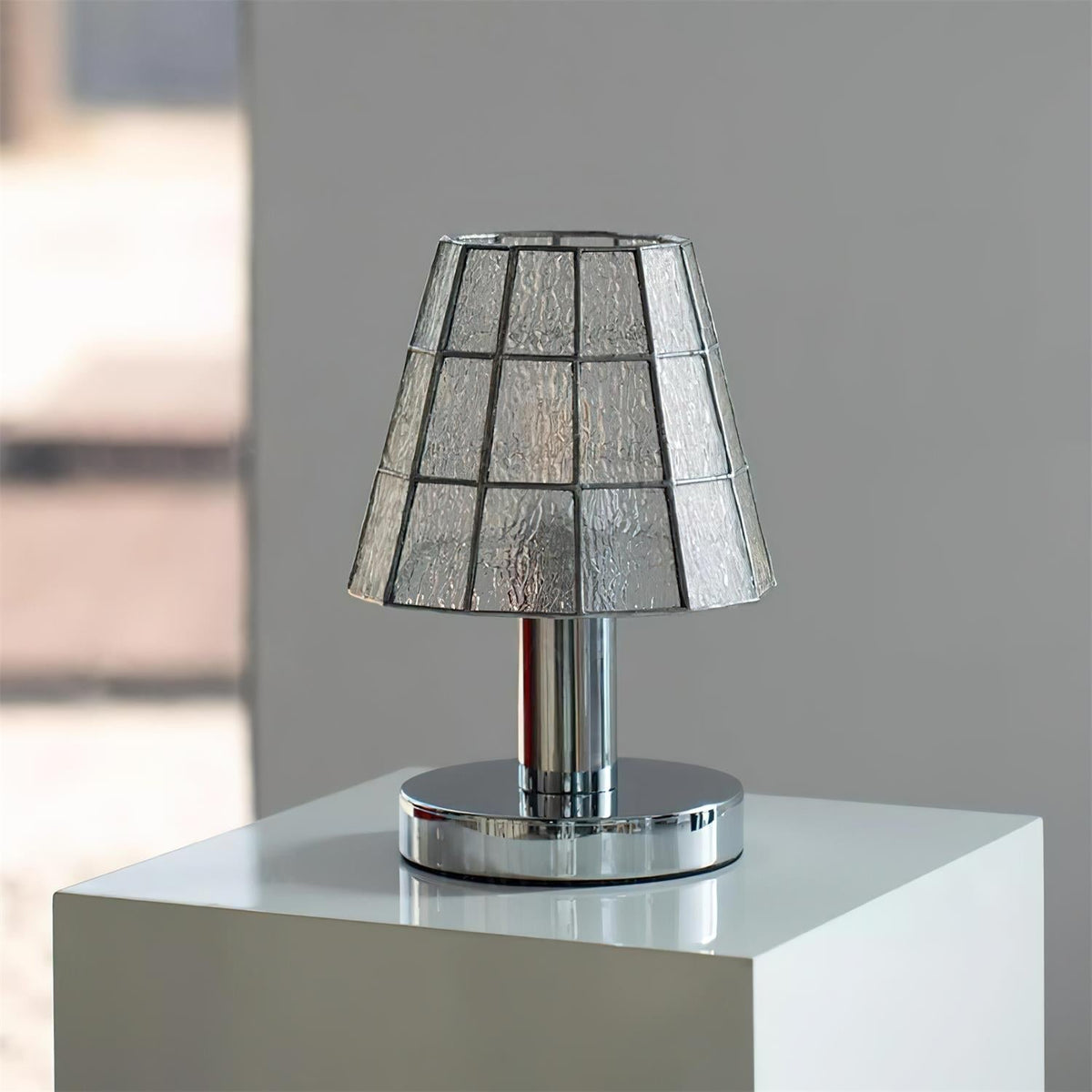 Liorivira Table Lamp