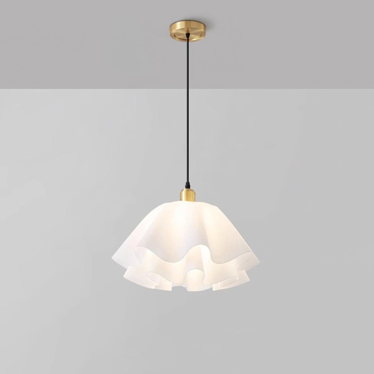 Vero Modern Petal Pendant Light