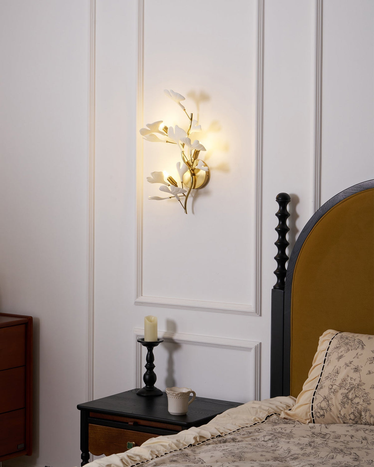 Apry Wall Lamp