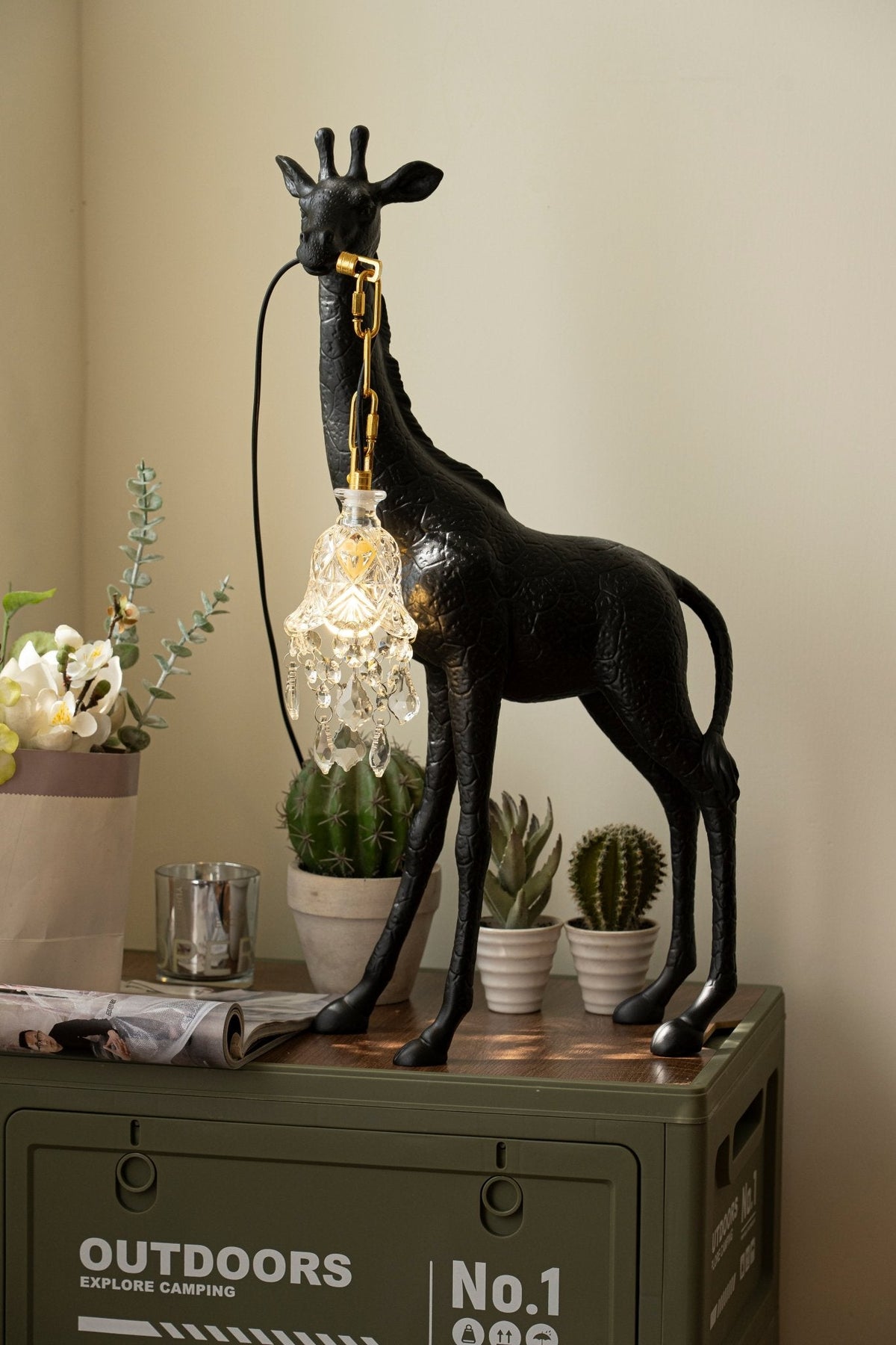 Fexl Luxurious Giraffe Royale Sculpture Floor Lamp