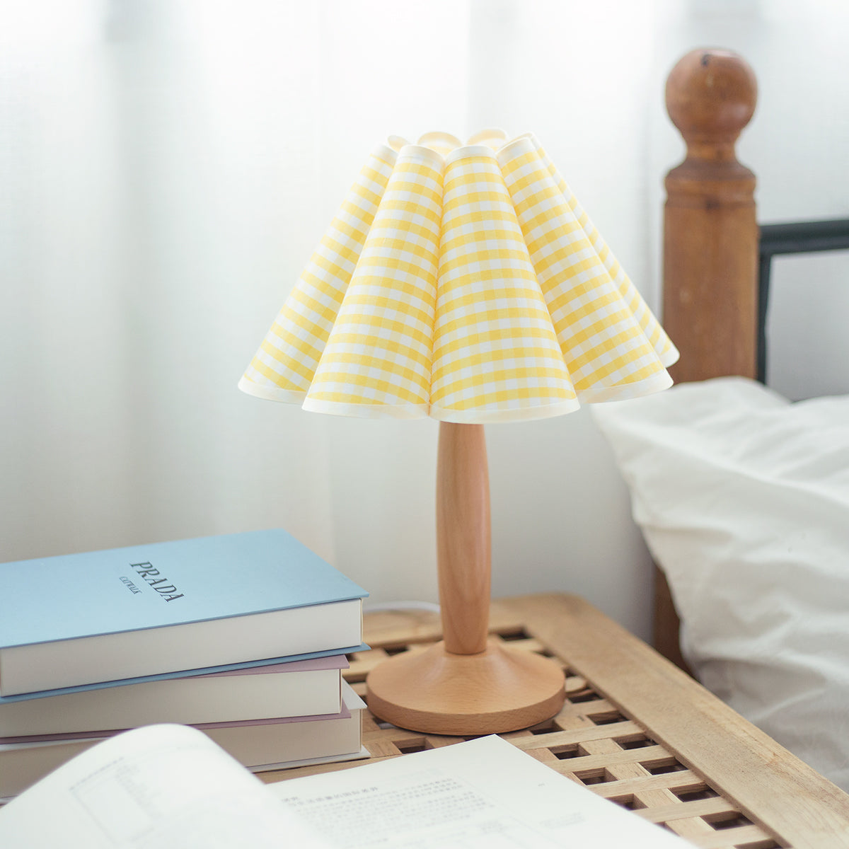Rivalielle Table Lamp