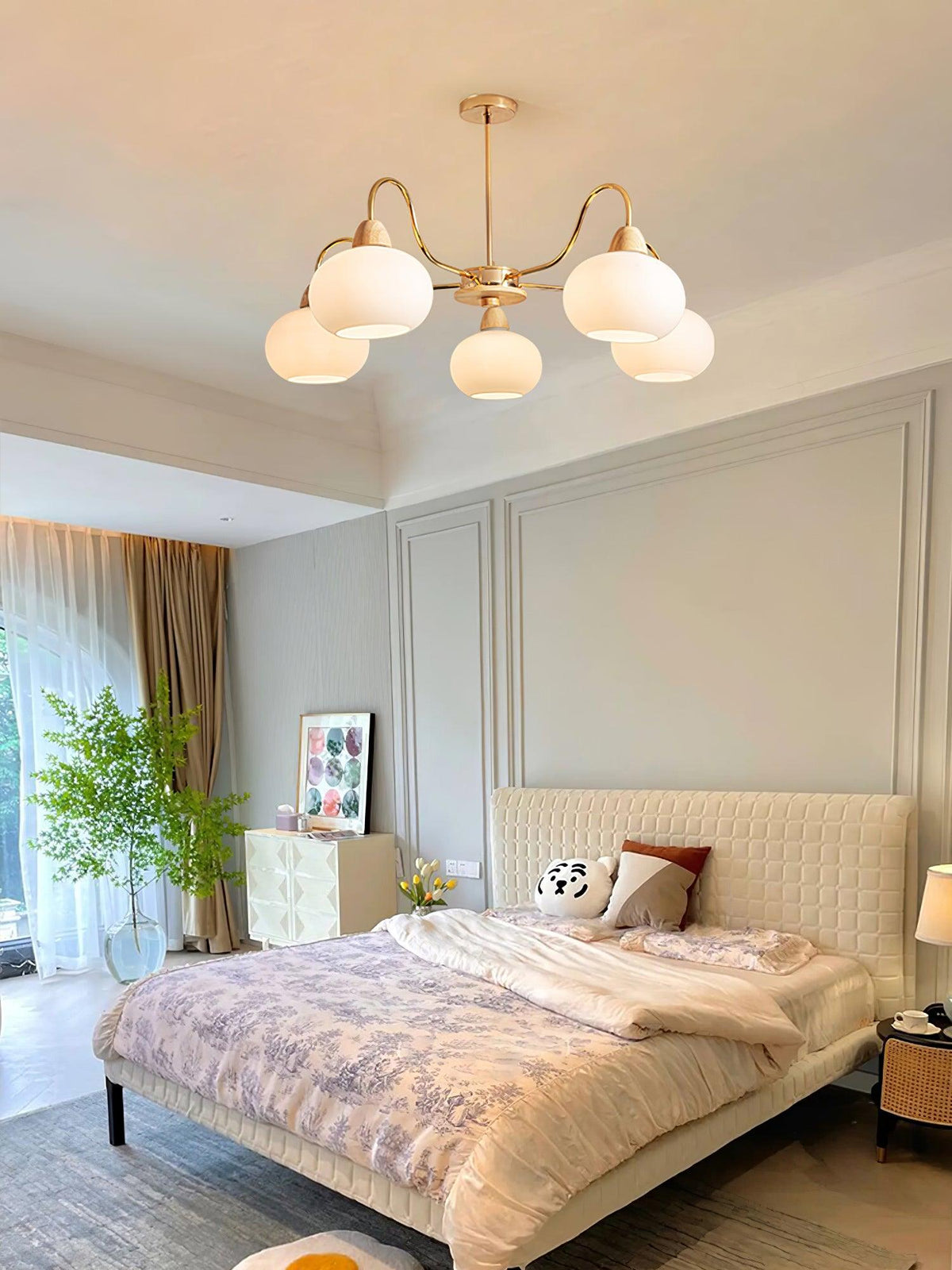 Zevena Glass Chandelier