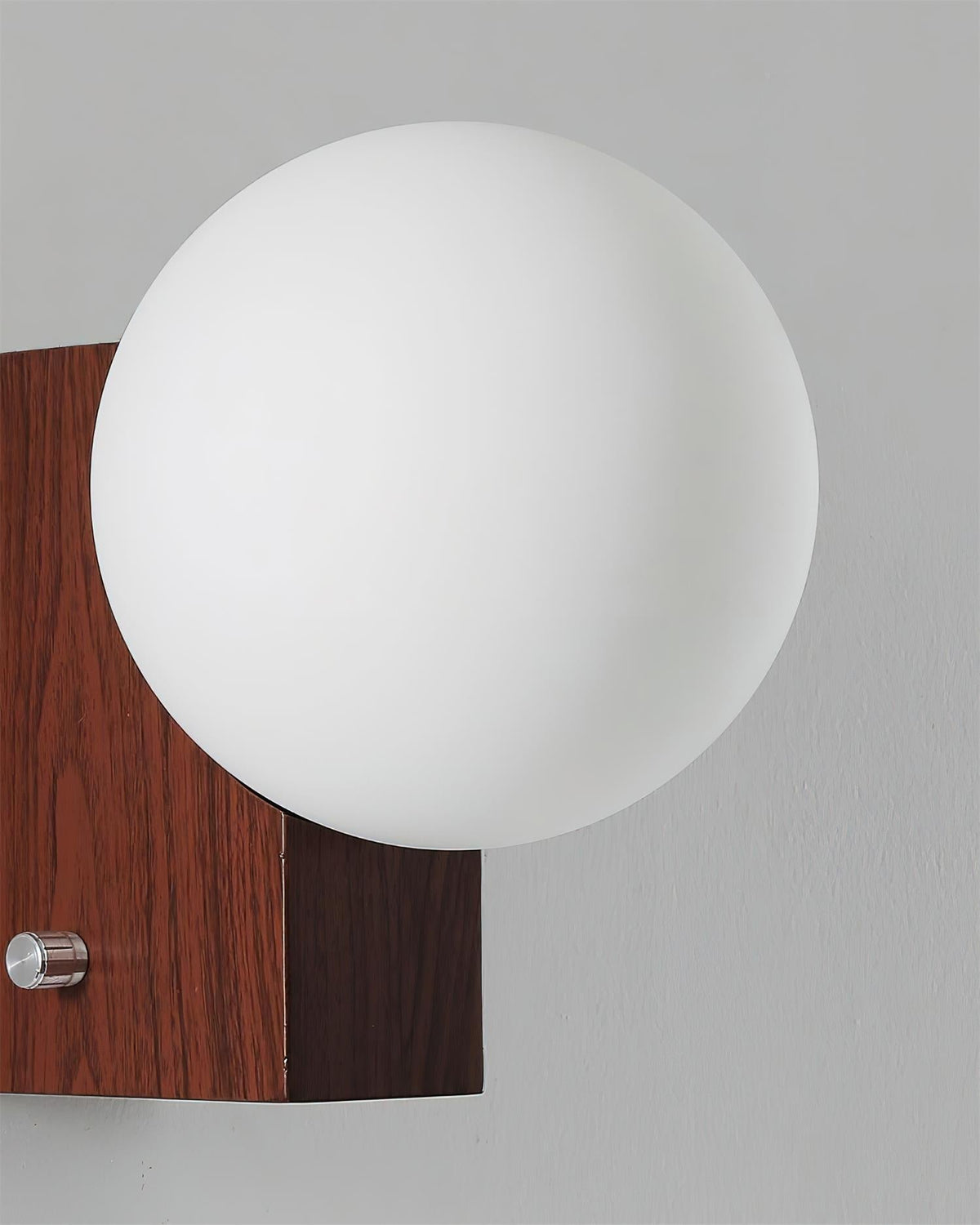 Luminaya Wall Lamp
