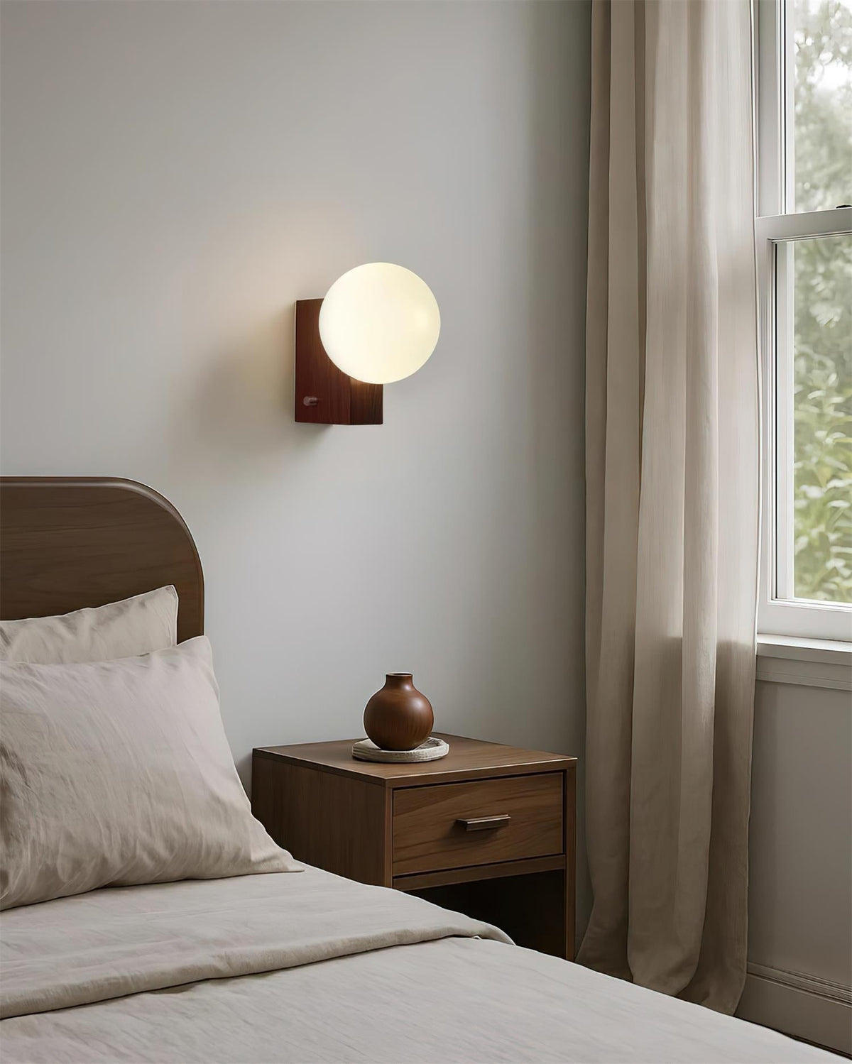 Luminaya Wall Lamp