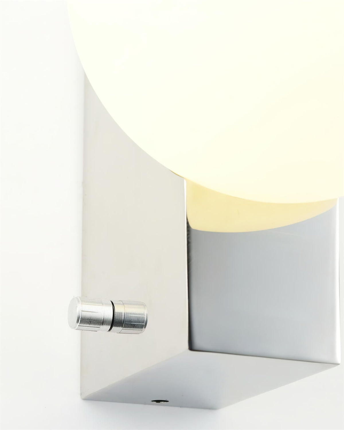 Luminaya Wall Lamp