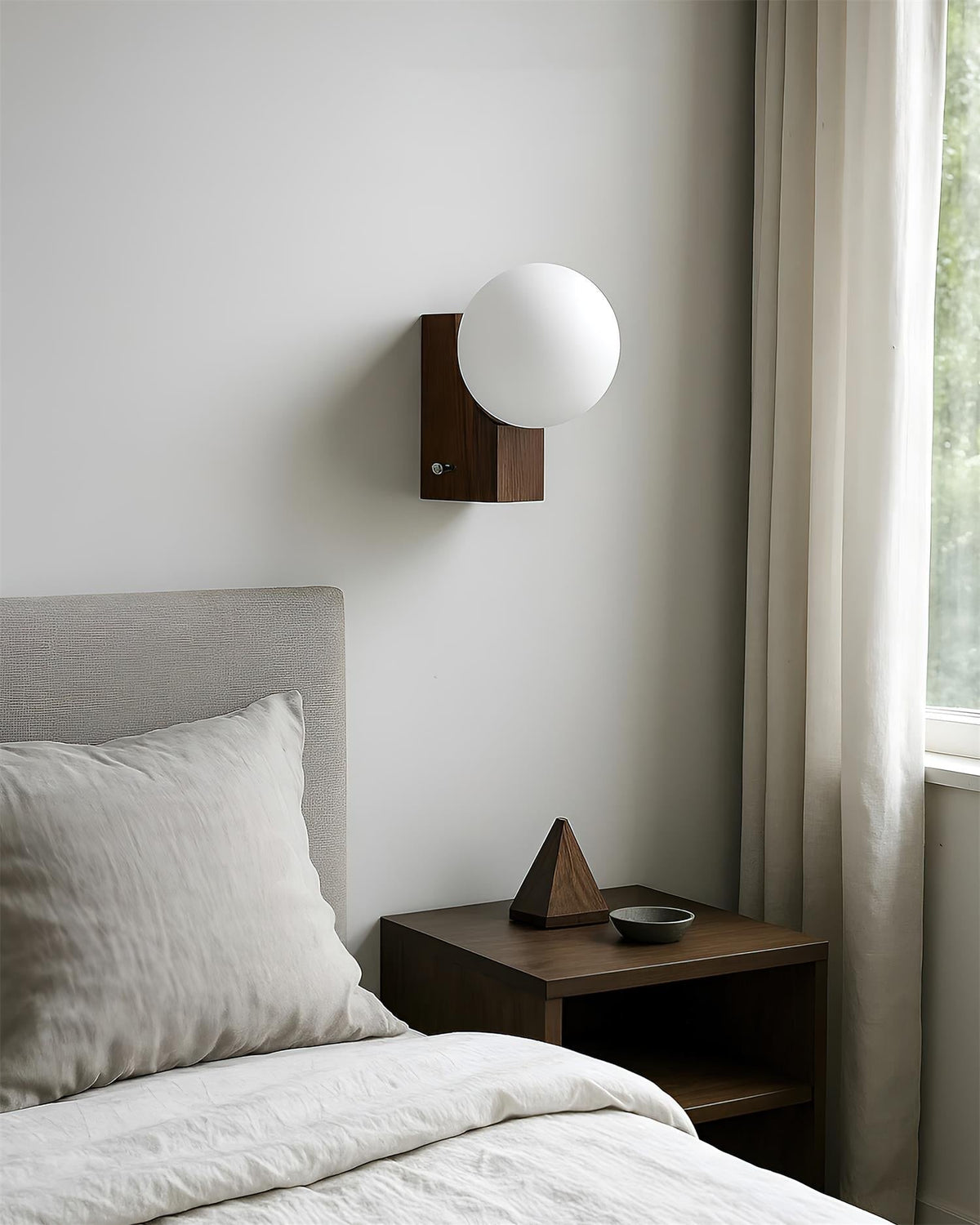 Luminaya Wall Lamp