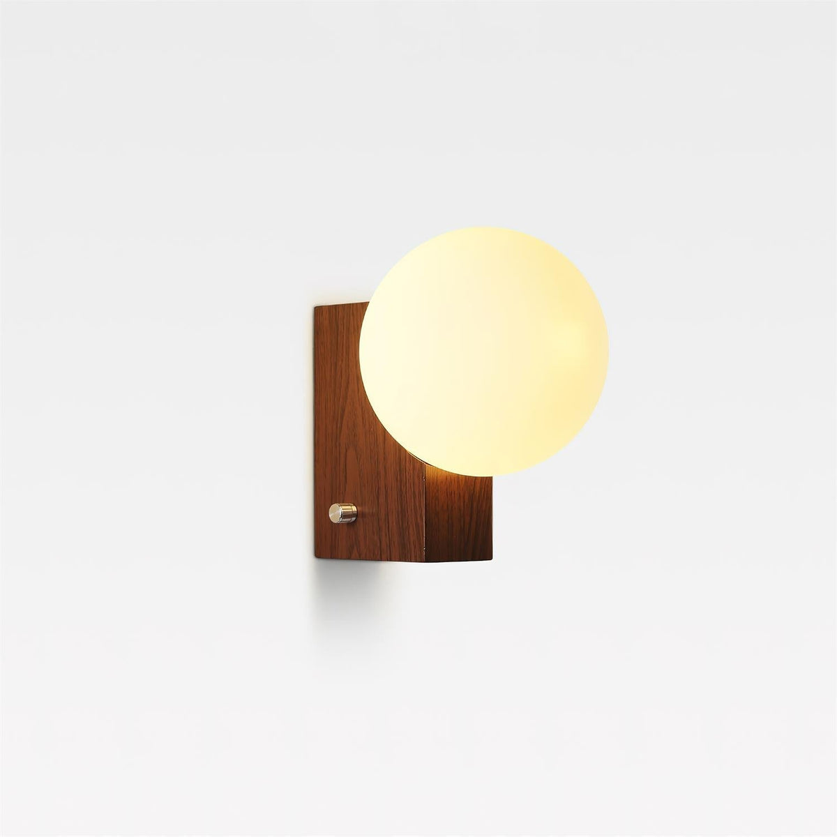 Luminaya Wall Lamp