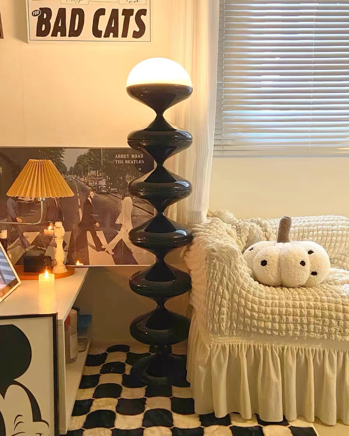 Noreriella Floor Lamp