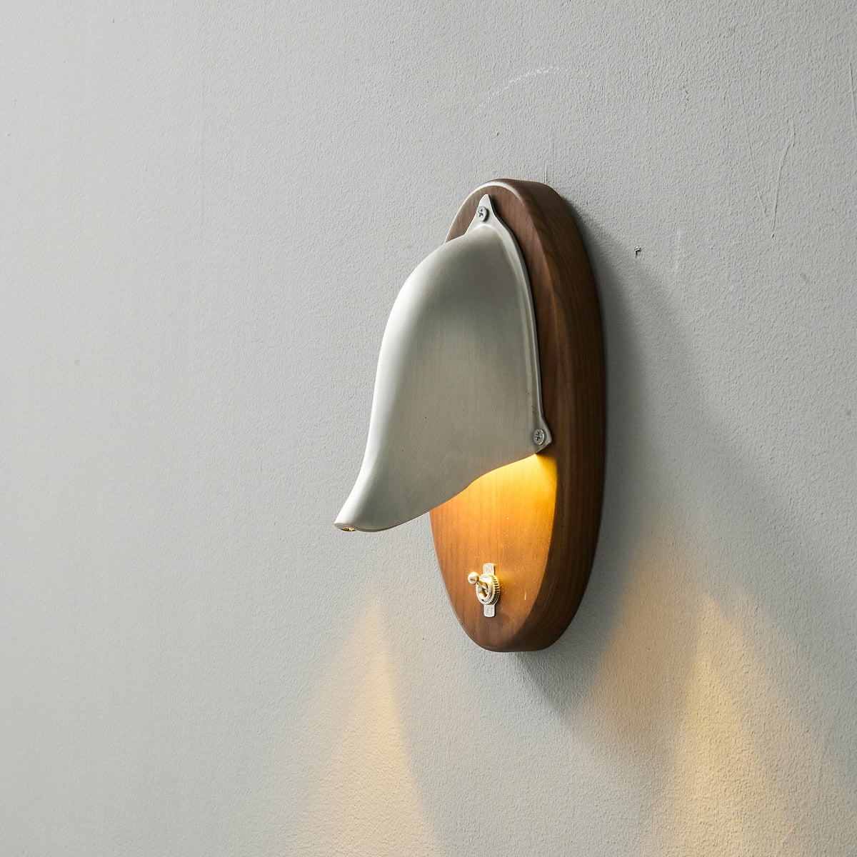 Aurev Ovale Wall Lamp