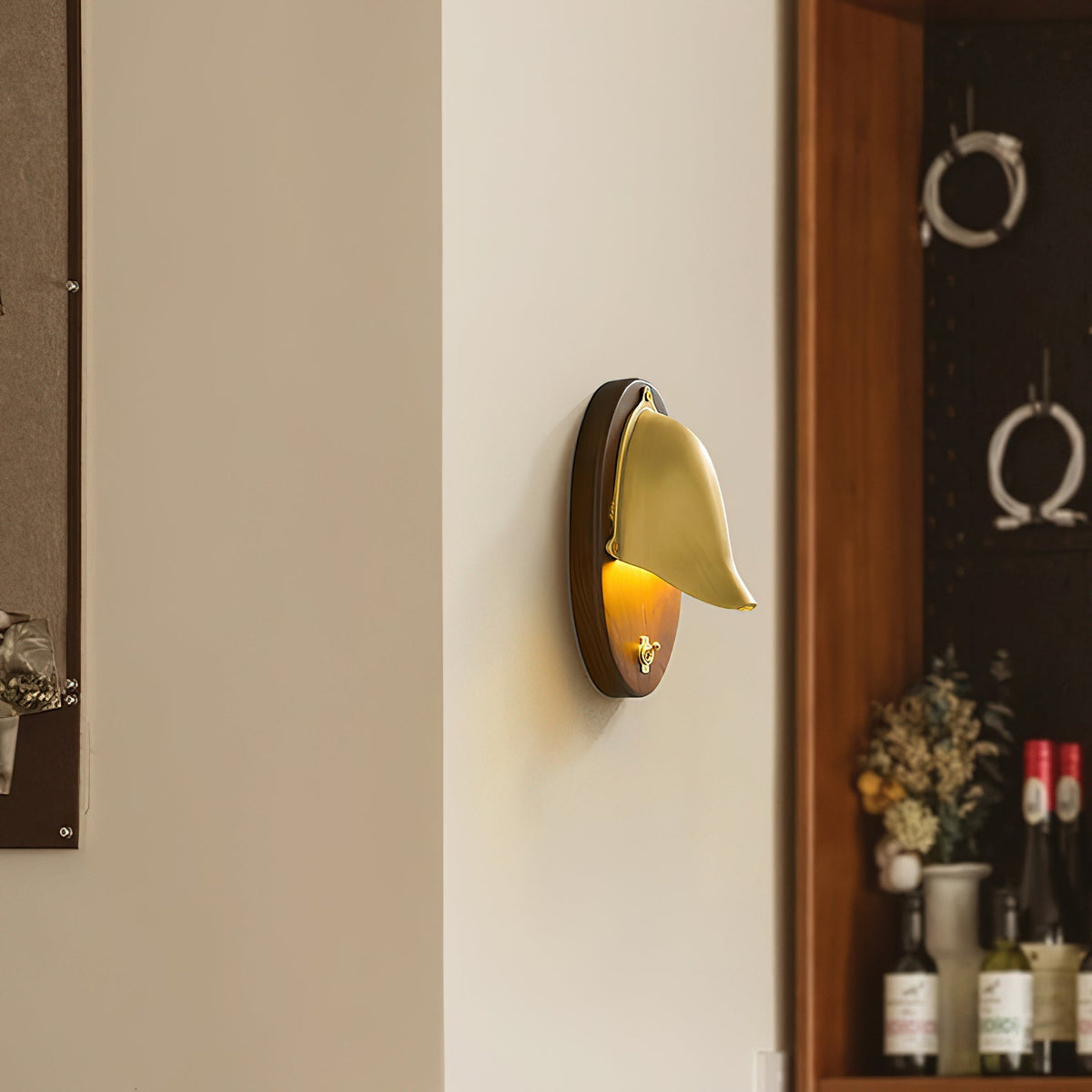 Aurev Ovale Wall Lamp
