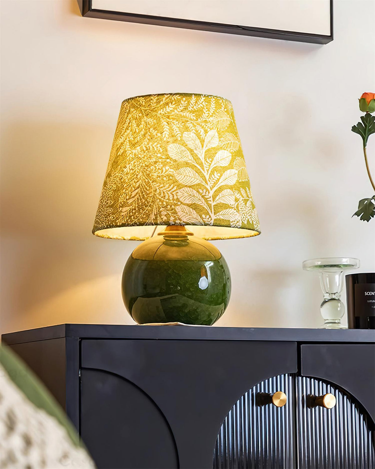 Avenoelia Table Lamp