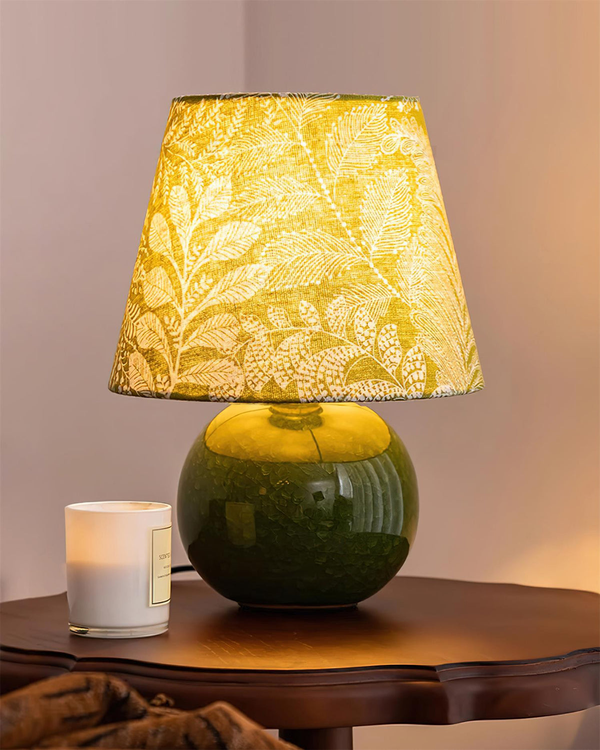 Avenoelia Table Lamp