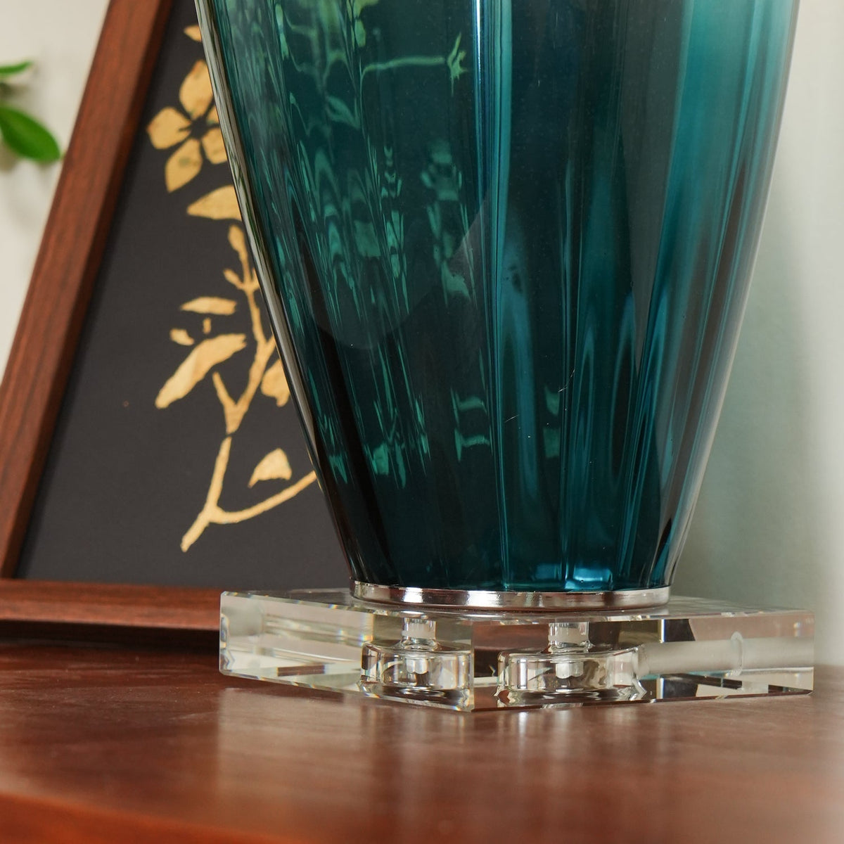 Celanelia Glass Table Lamp