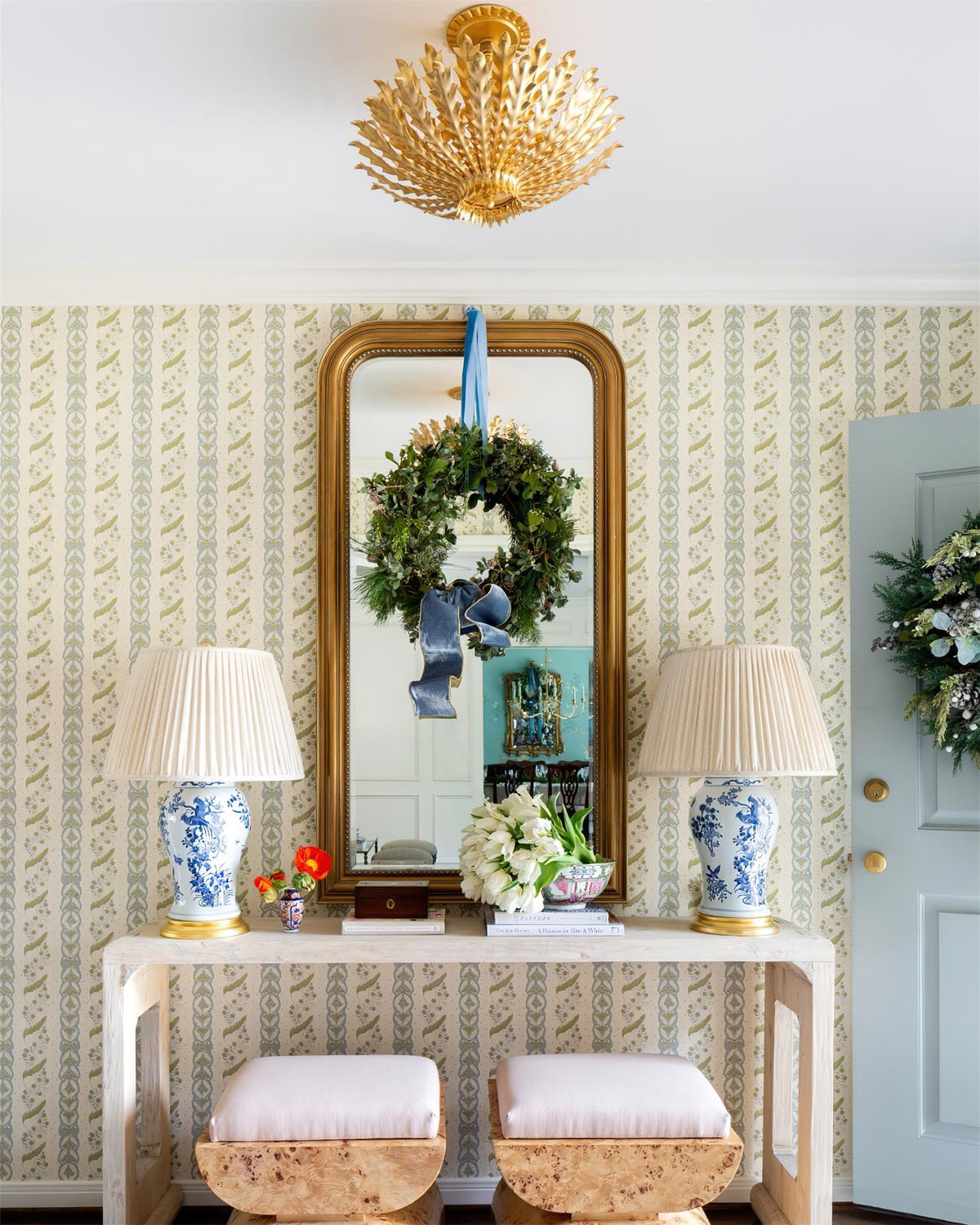 Geyon Chandelier
