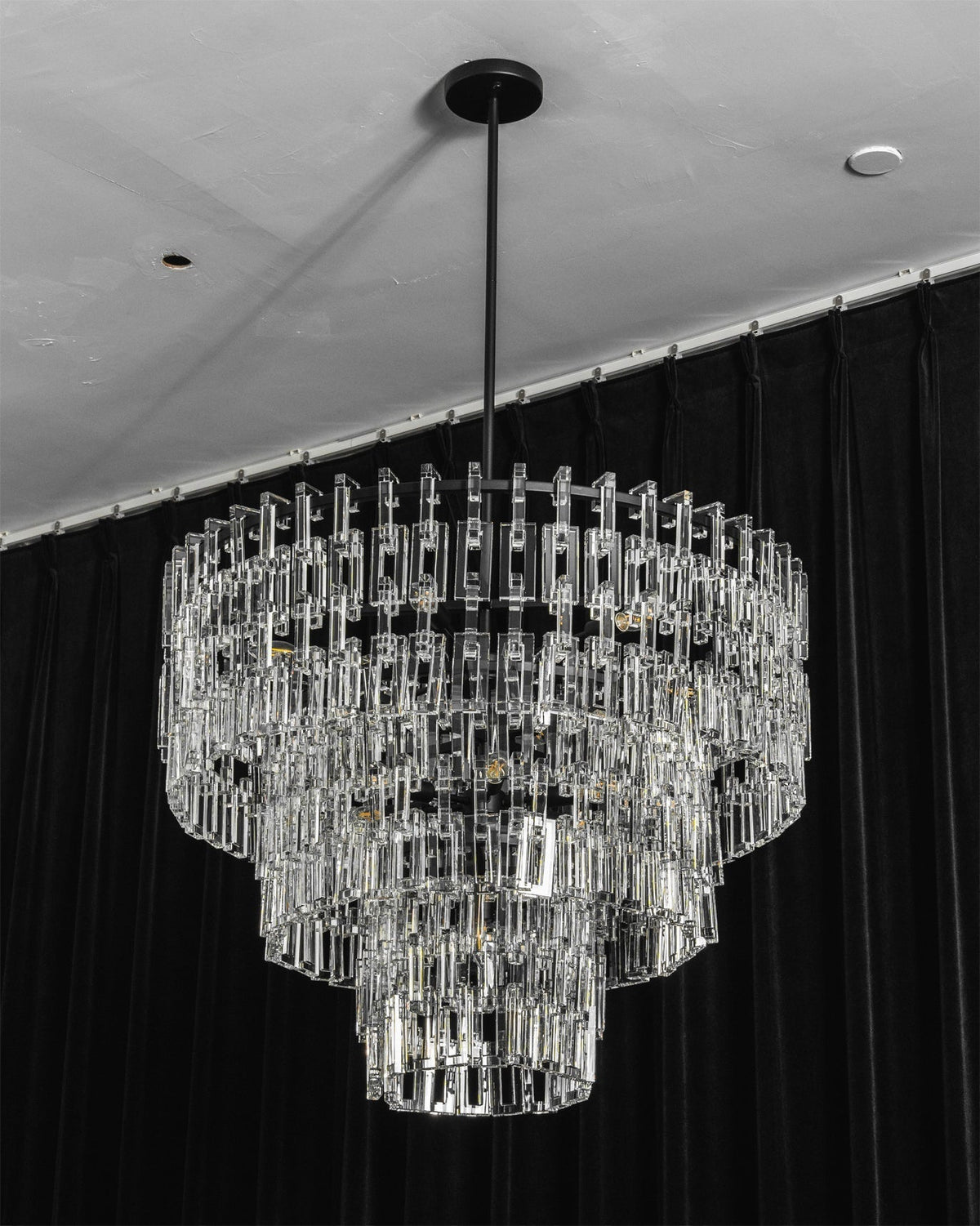 Elyelira Geometric Crystal Chandelier