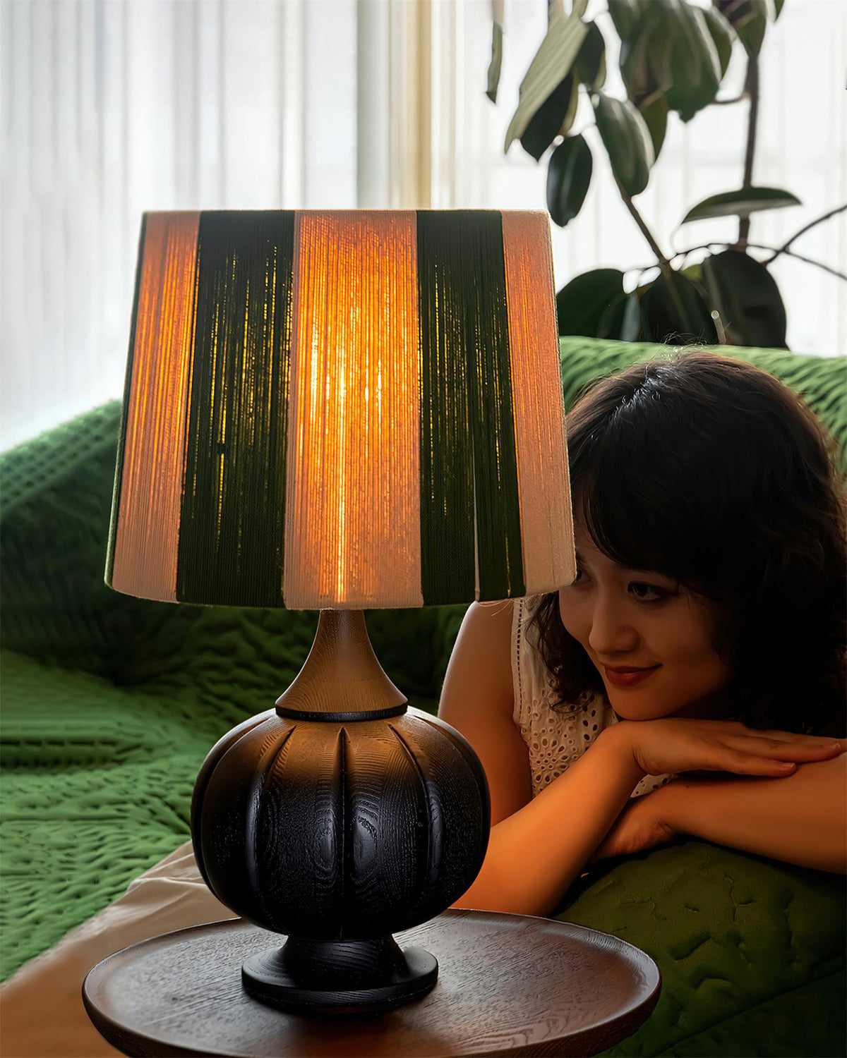 Viraorise Table Lamp