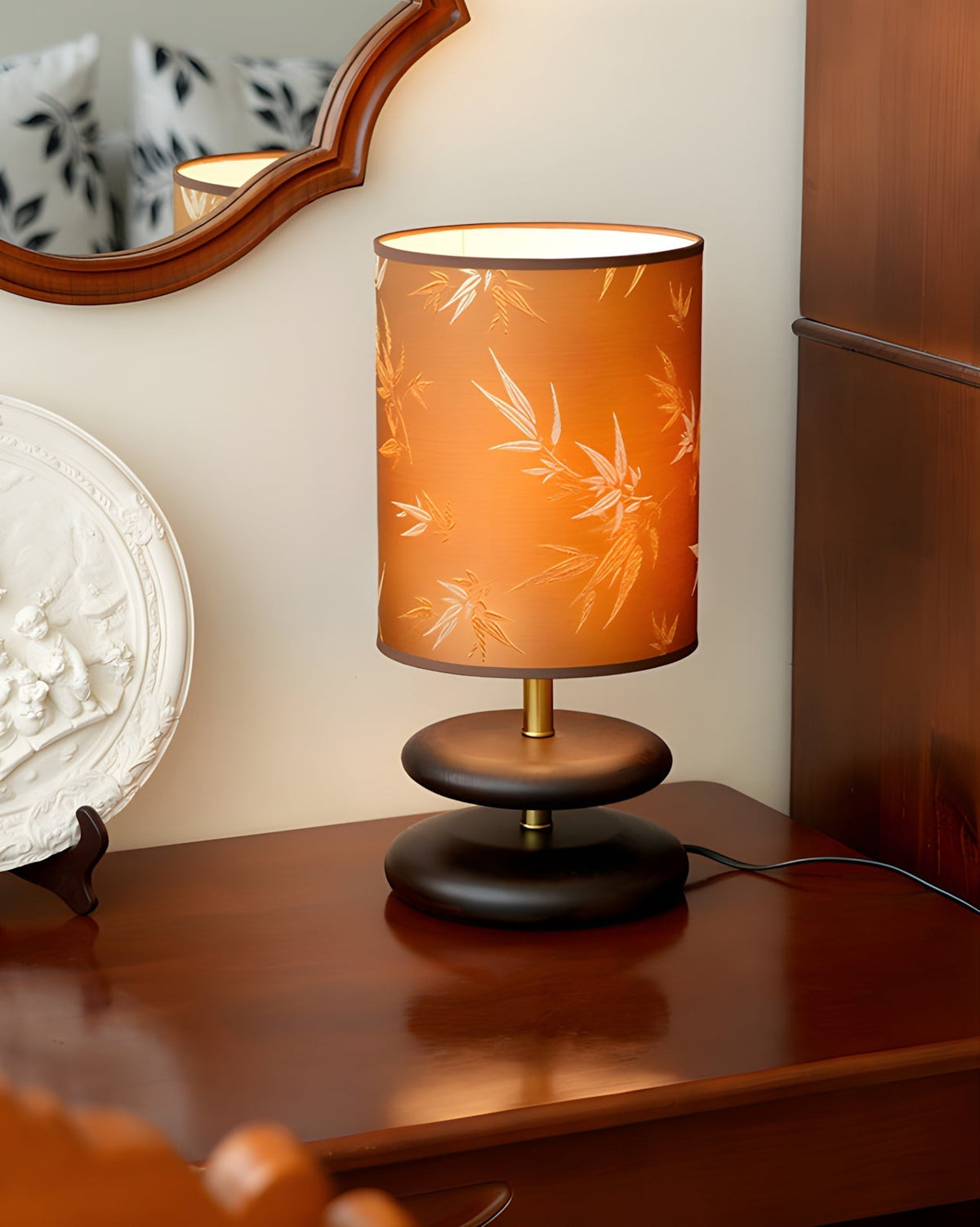 Teriinia Table Lamp