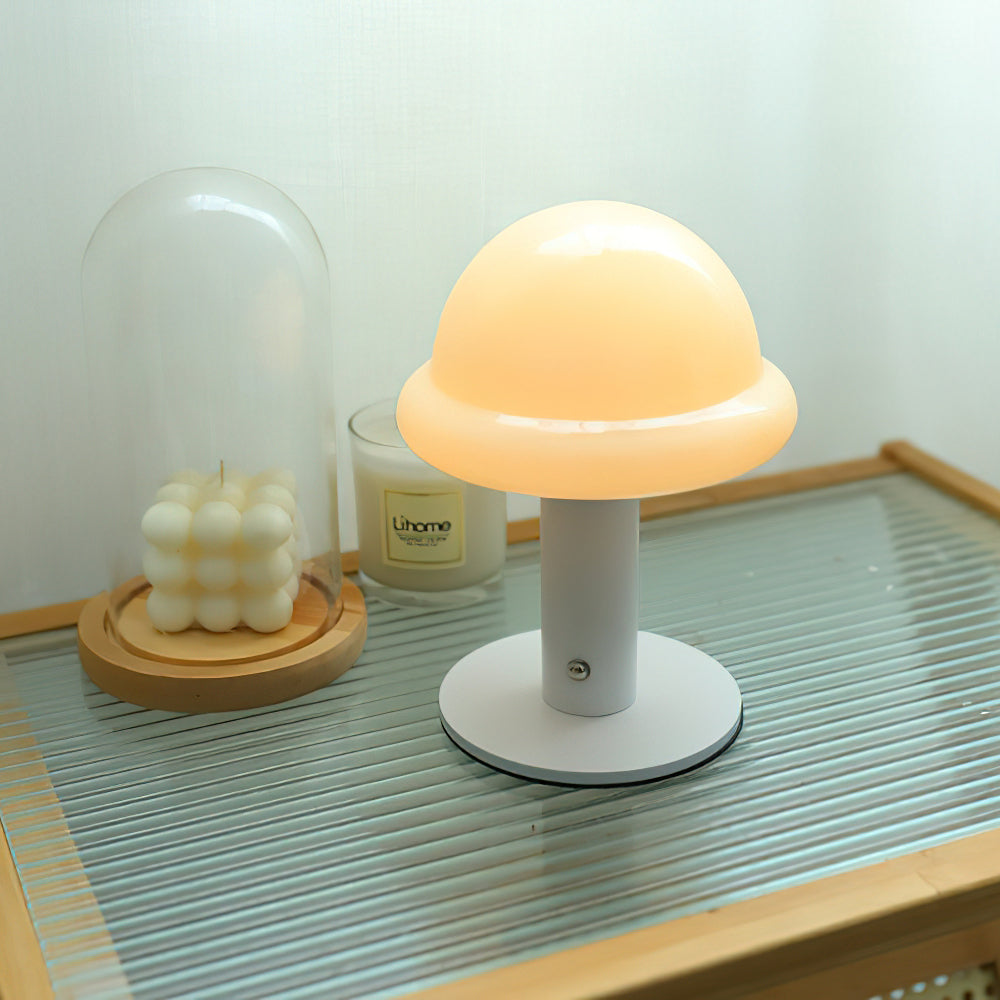 Liorelira Table Lamp