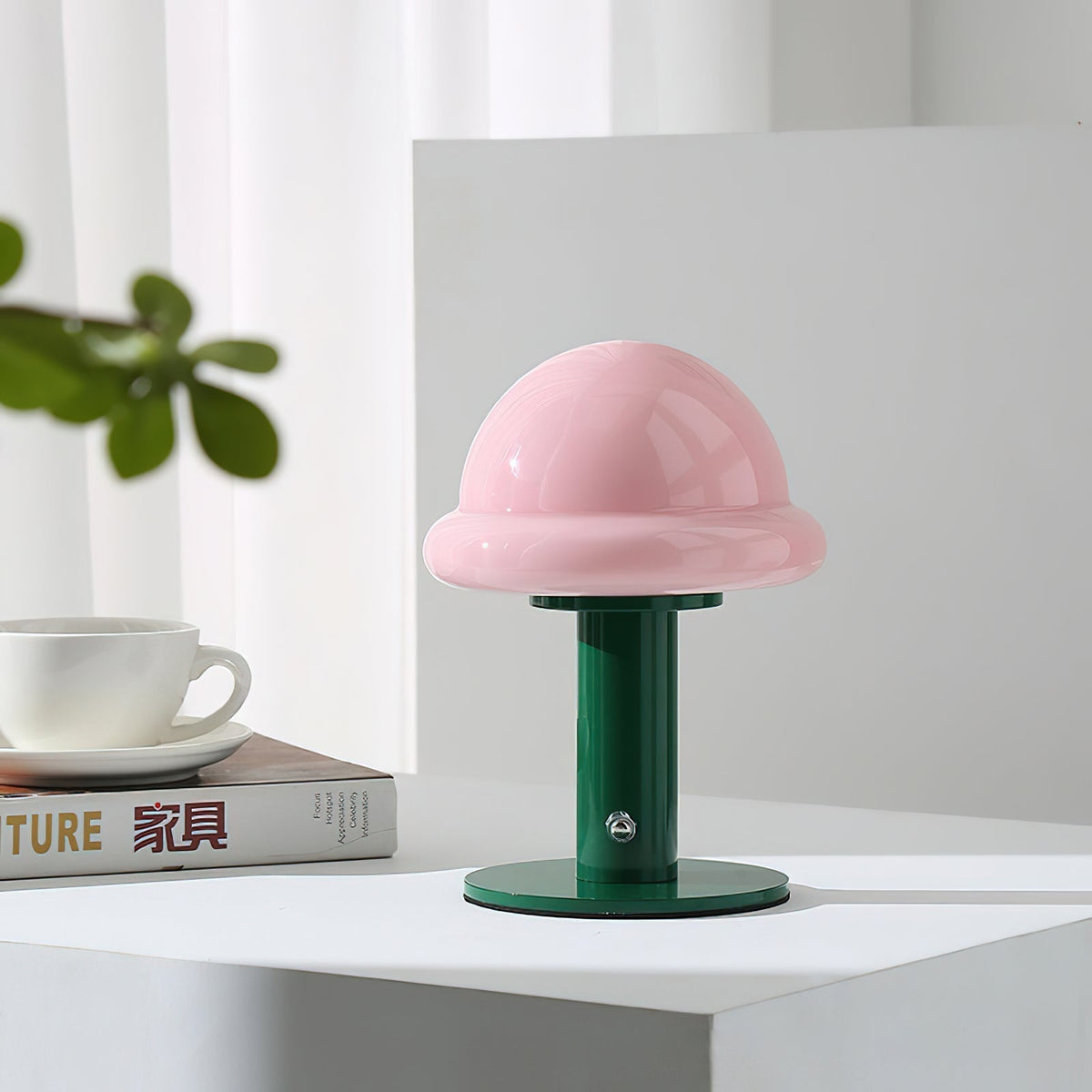 Liorelira Table Lamp
