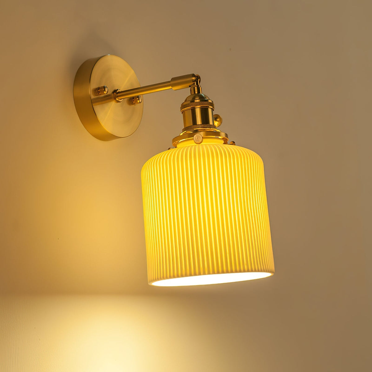 Viraenelle Ribbed Ceramics Wall Sconce