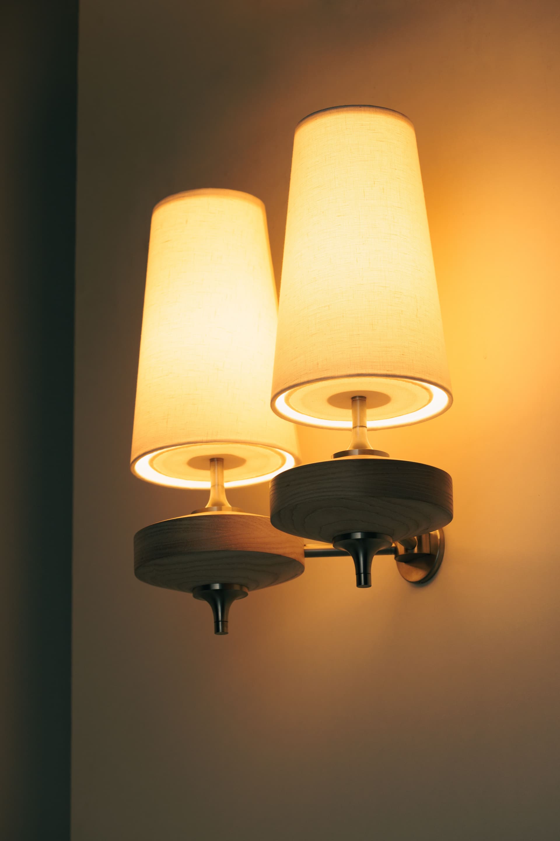 Nydorisra Vintage Antique Brass Wall Lamp