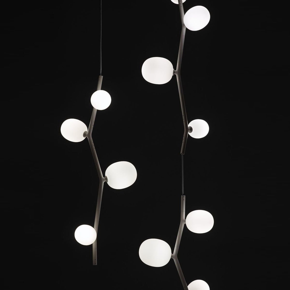Velirena Vertical Glass Pendant Lamp