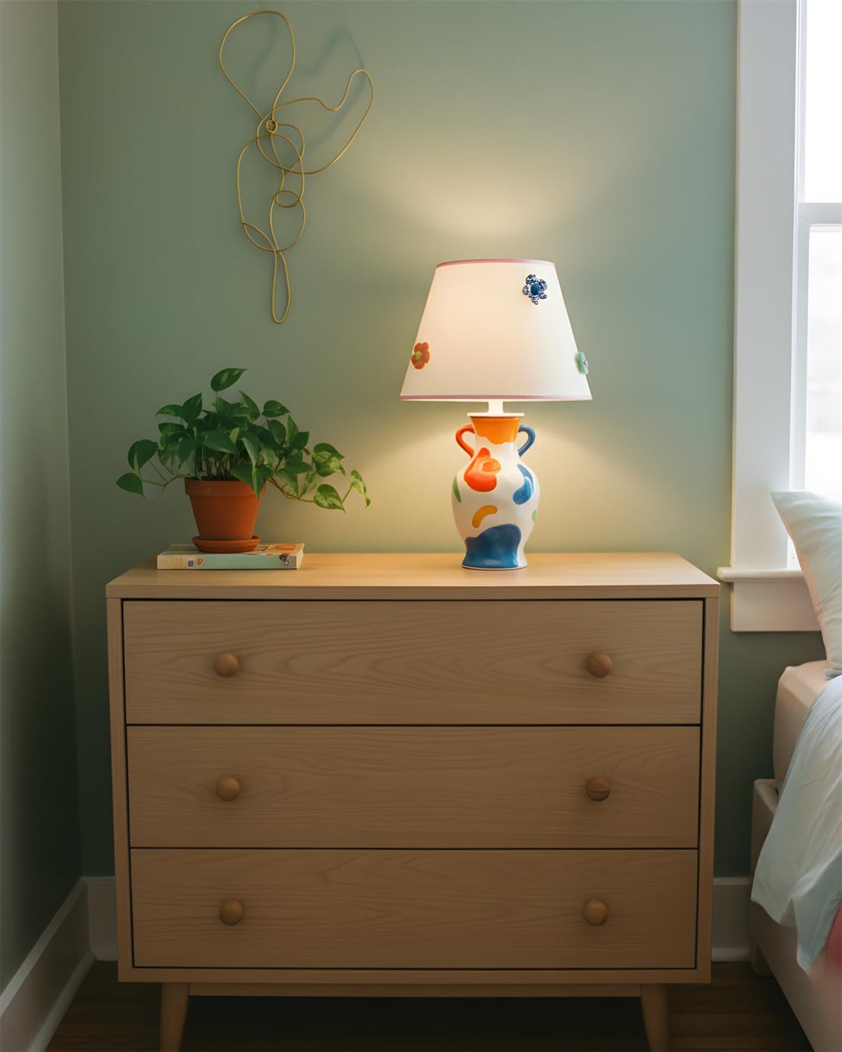 Aveninella Table Lamp
