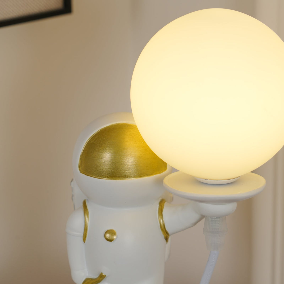 Lioriina Table Lamp