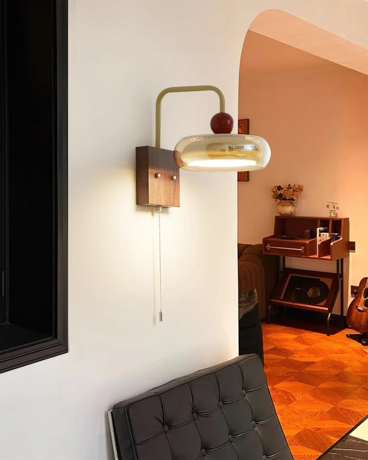 Lumiva Wall Lamp Retro & Glass Wood Pull-Chain