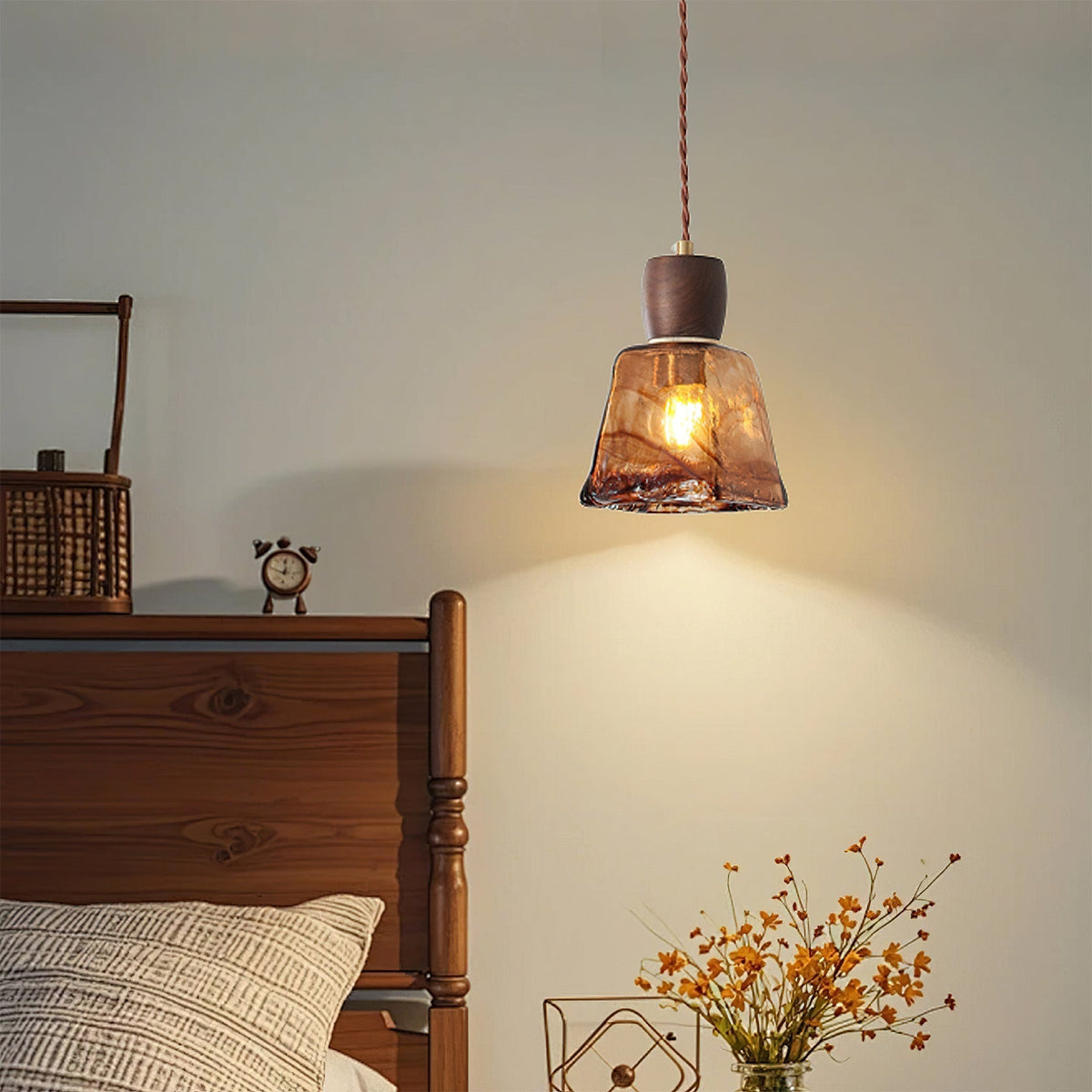 Seluelia Pendant Light