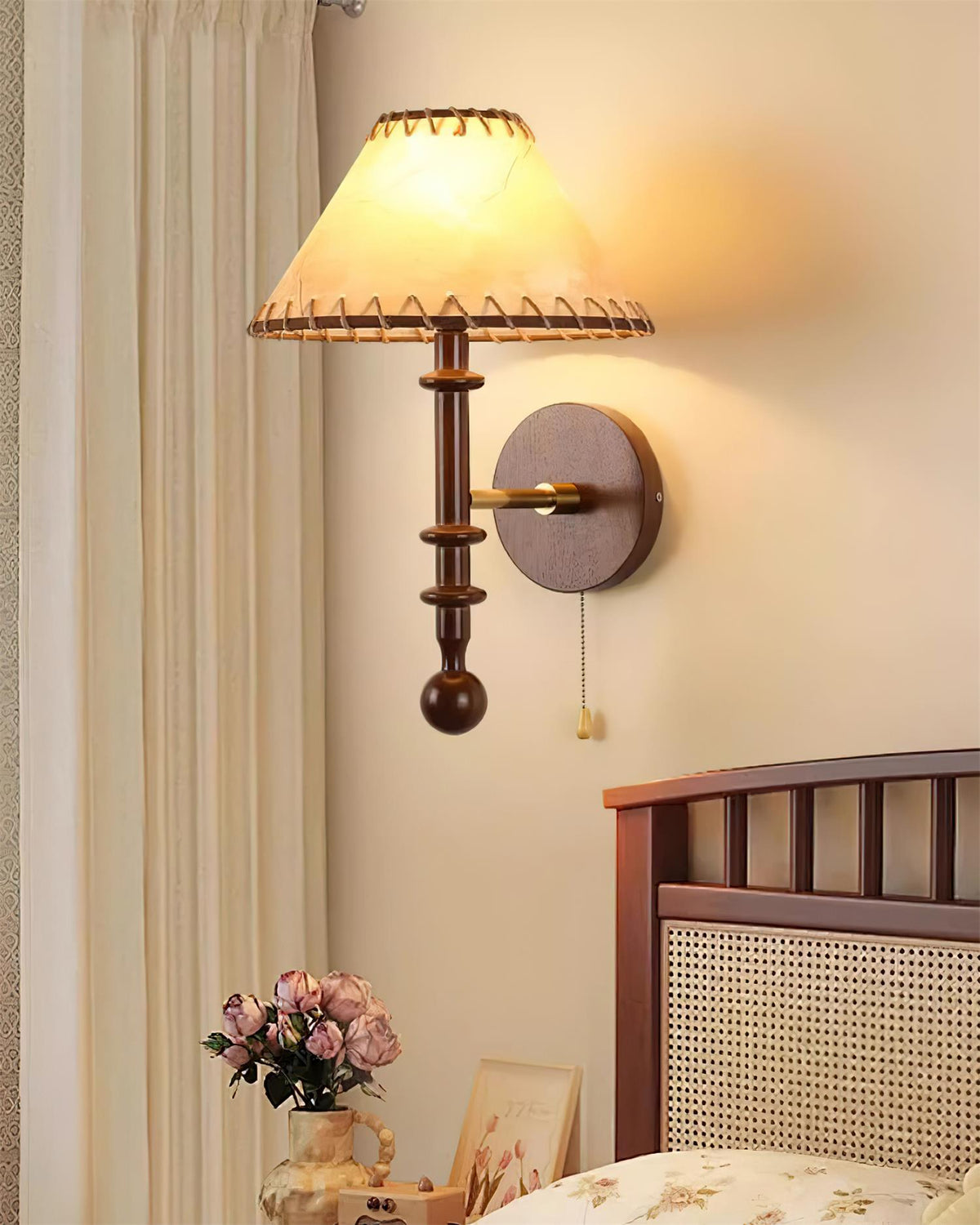 Seloiella Wall Lamp