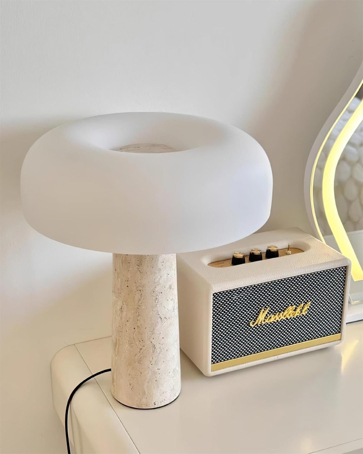 Avenelise Table Lamp