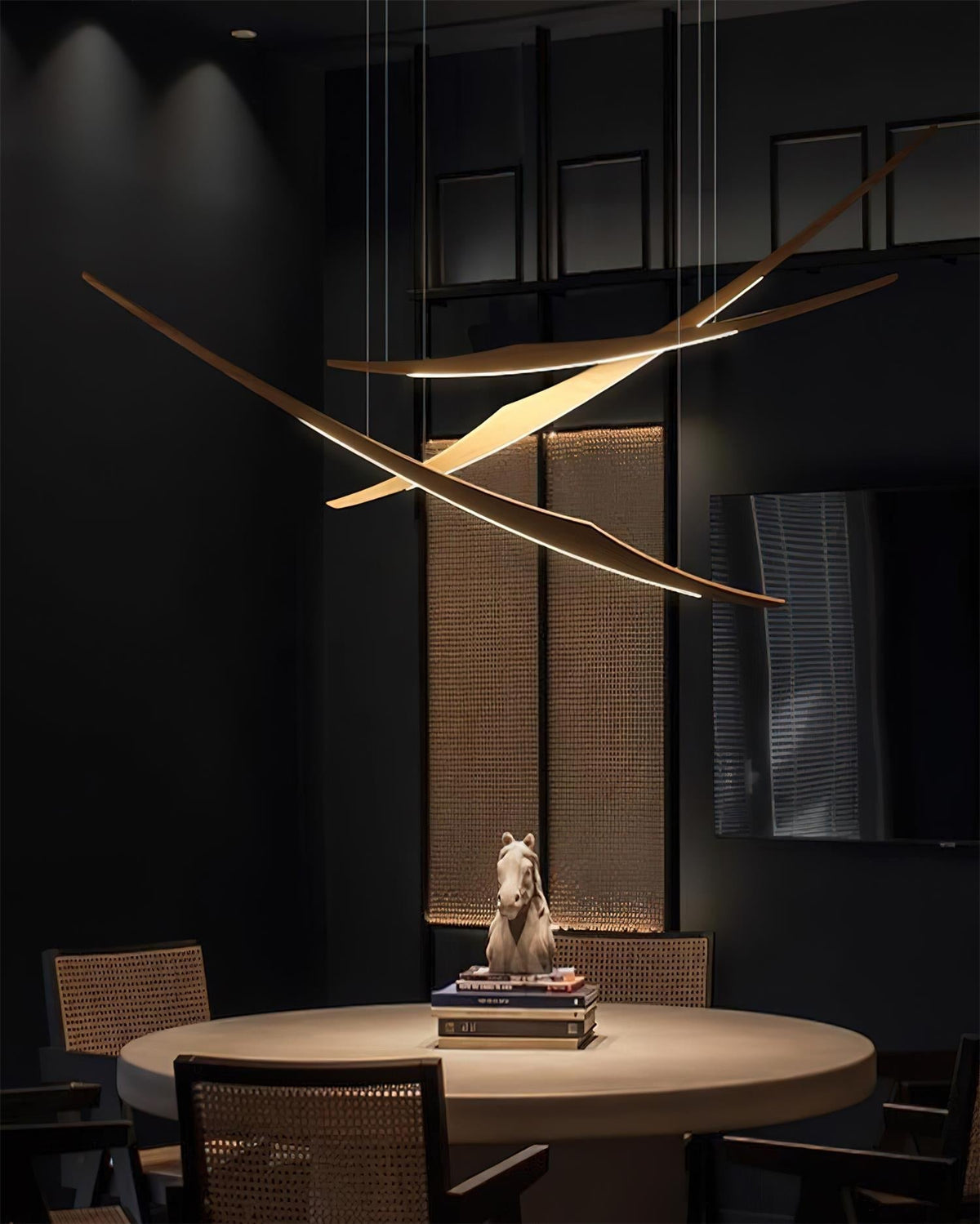 Riveissa Chandelier