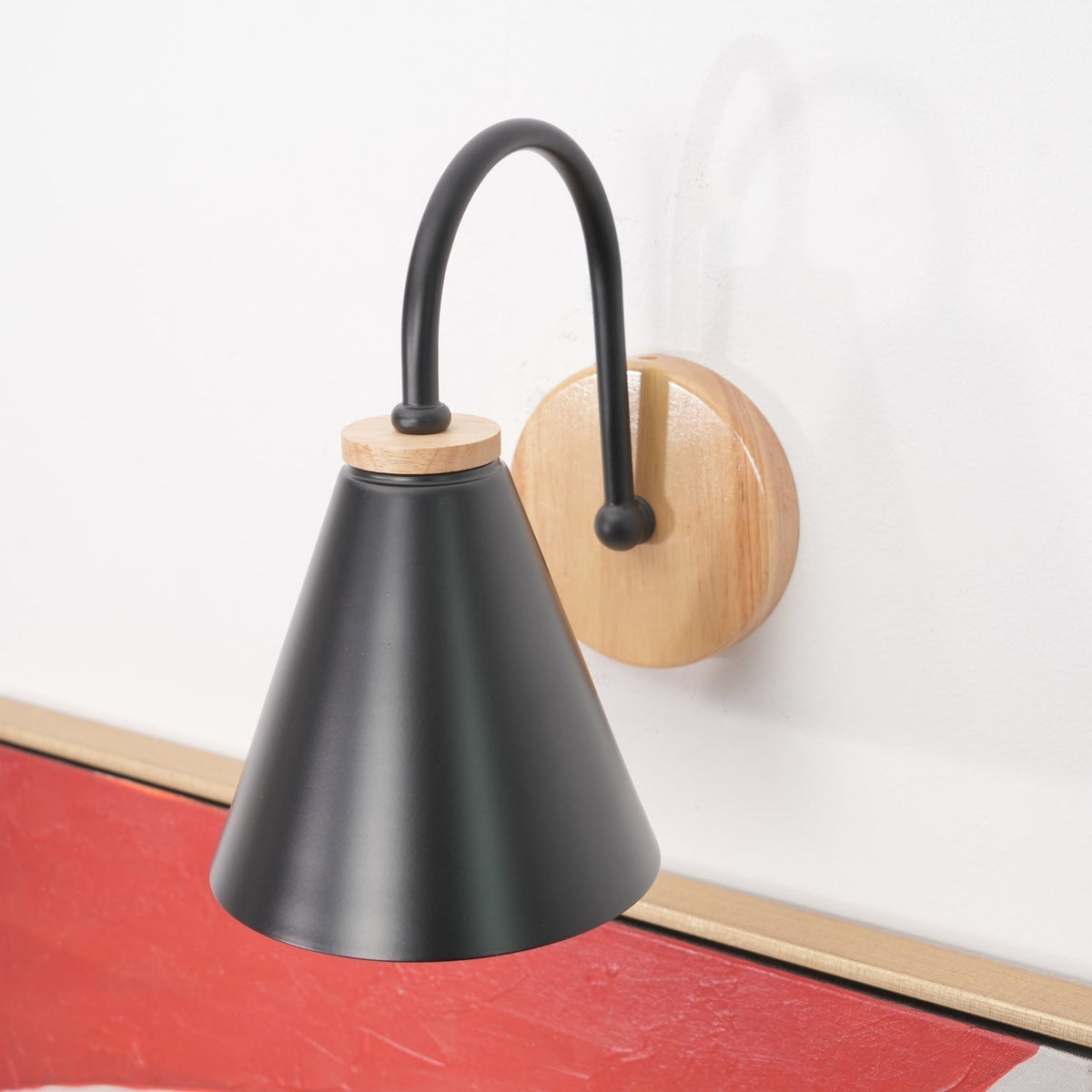 Ravegor Nordic Wood Wall Lamp