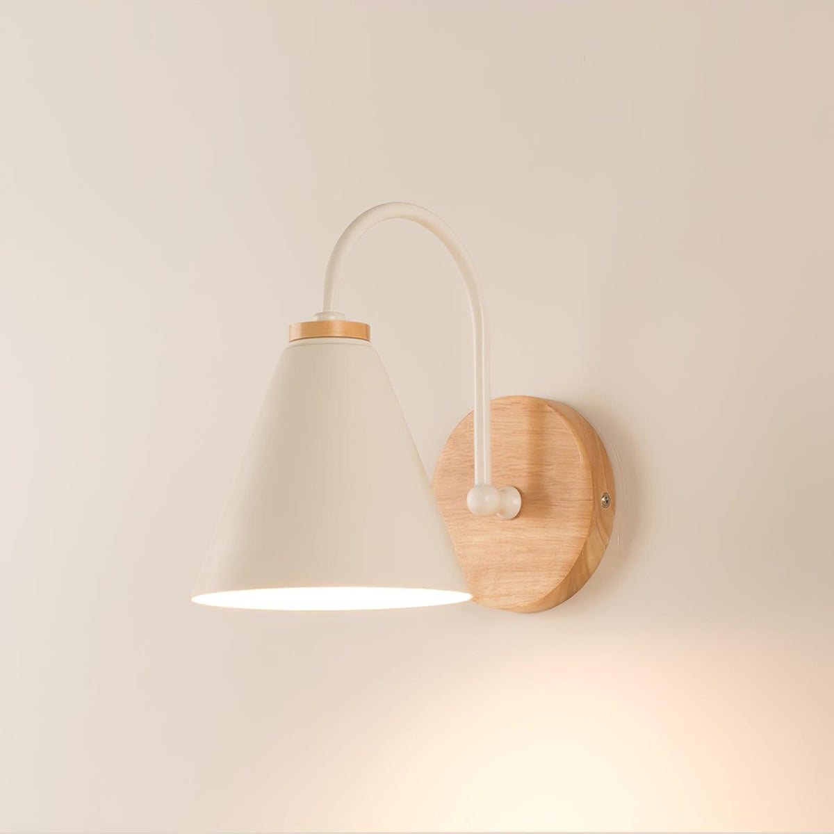 Ravegor Nordic Wood Wall Lamp