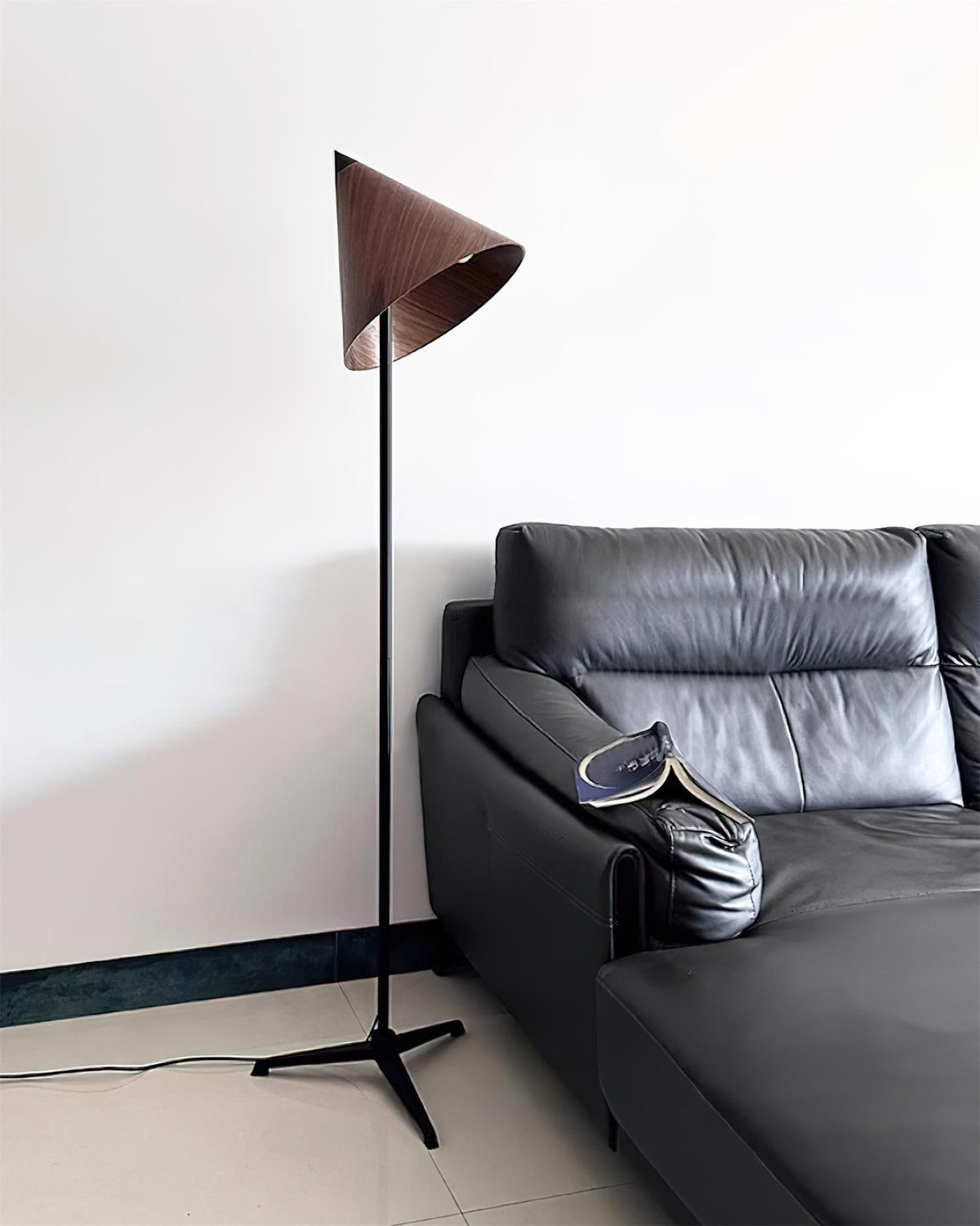 Elaelise Floor Lamp