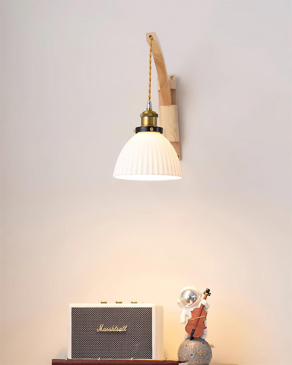 Teriiraria Wall Lamp