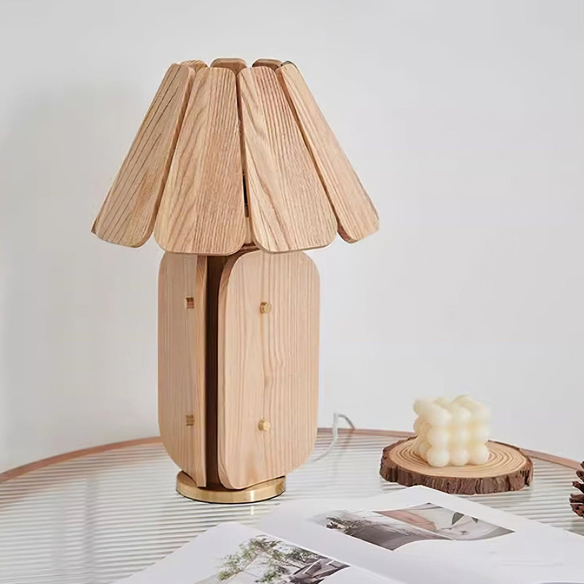 Kubec Table Lamp