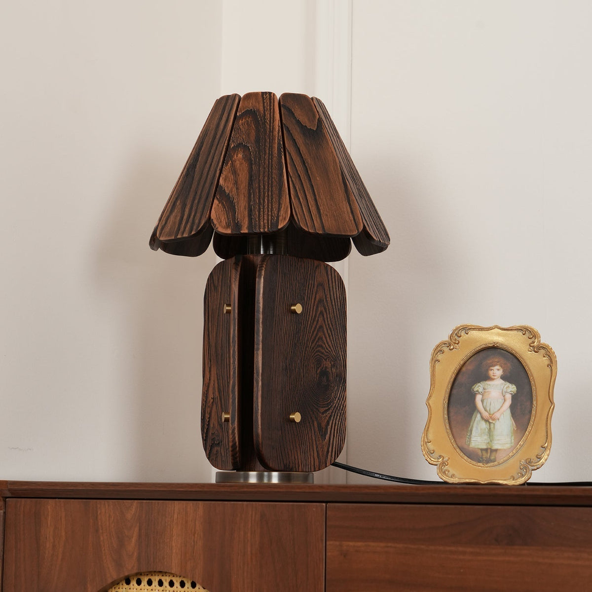 Kubec Table Lamp