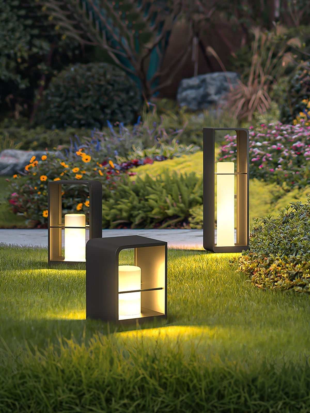 Reninian Minimalist Outdoor Light