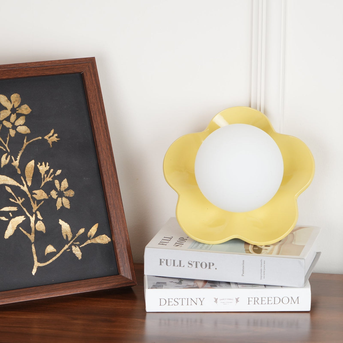 Petalia Wall Lamp