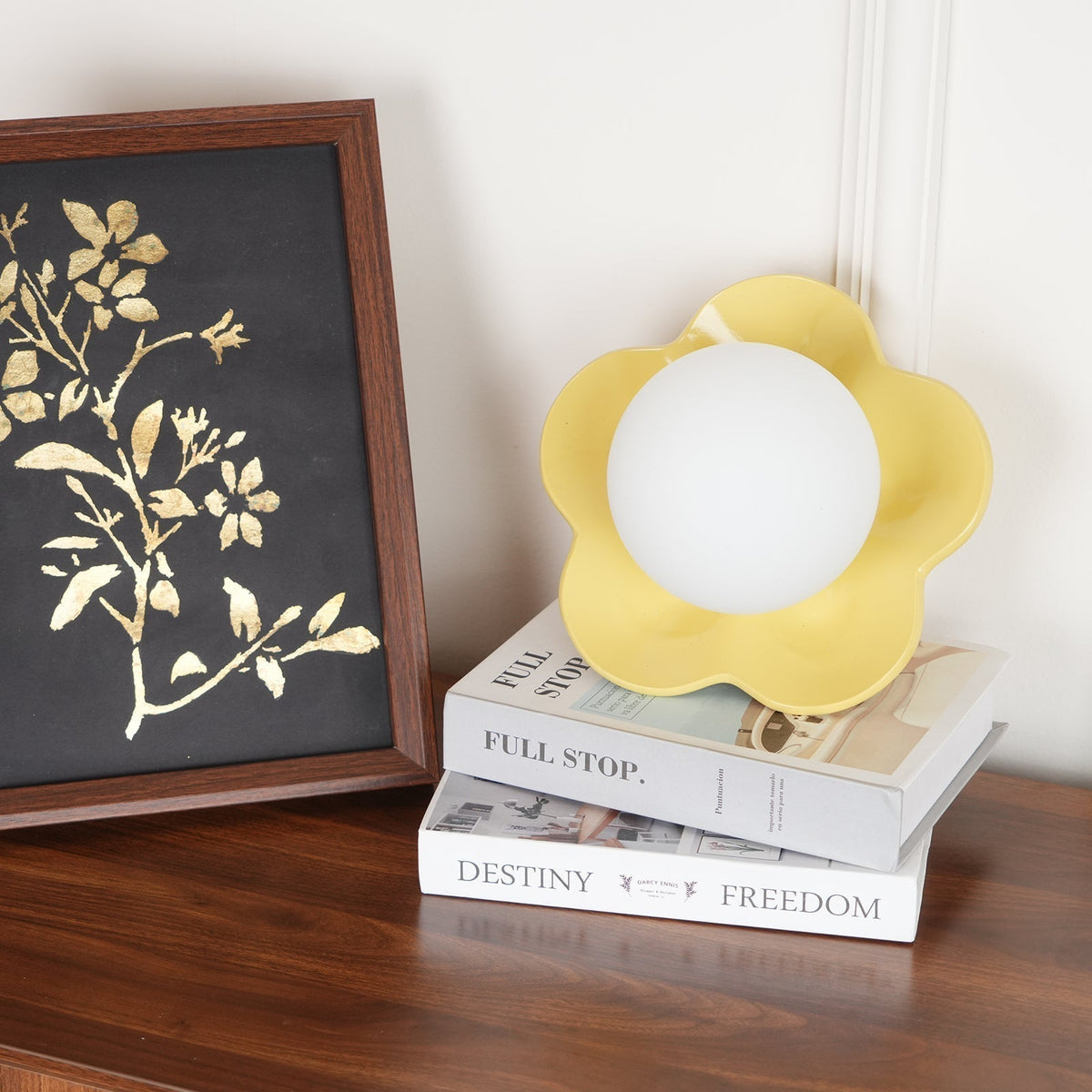 Petalia Wall Lamp