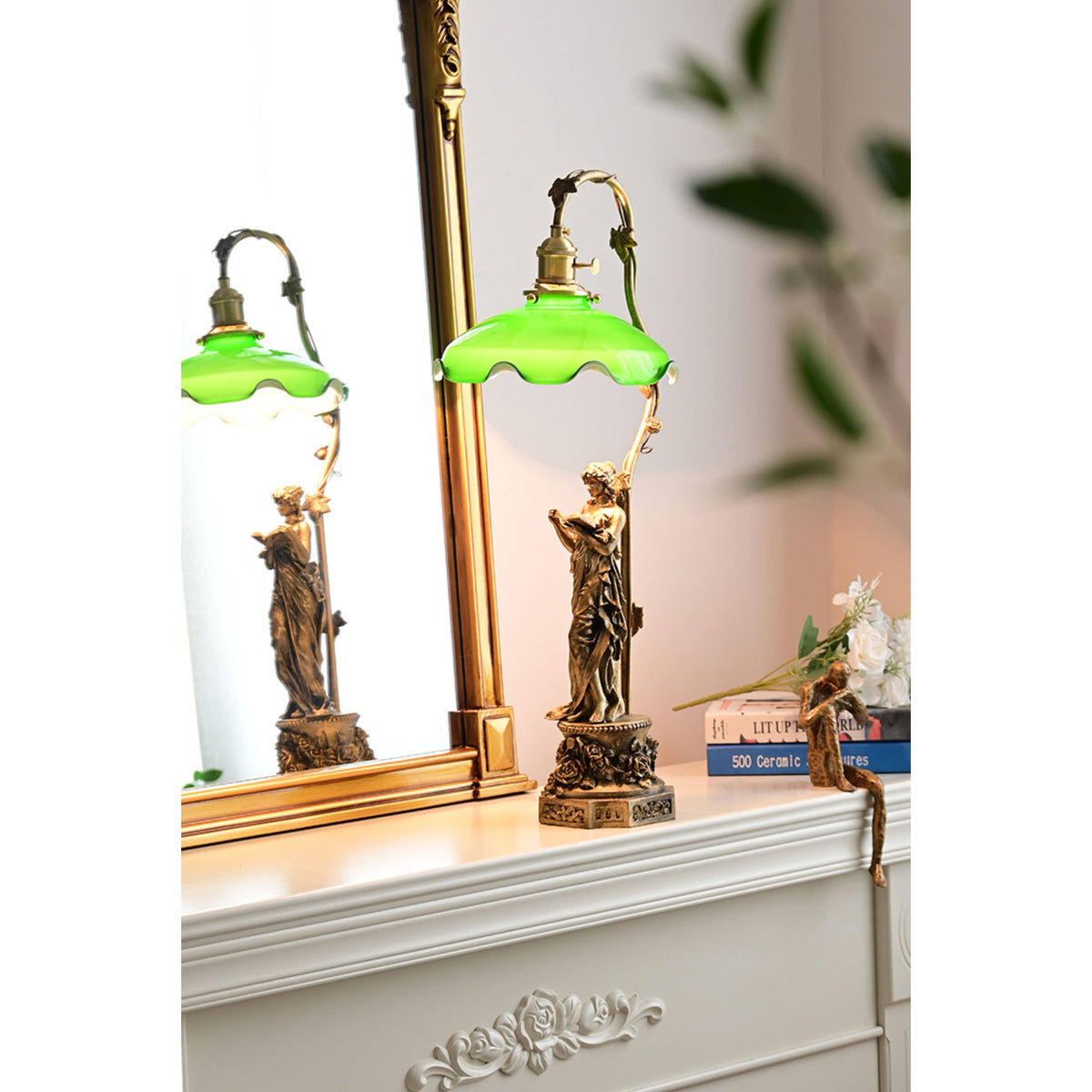 Petalo Lady Statue Glass Table Lamp